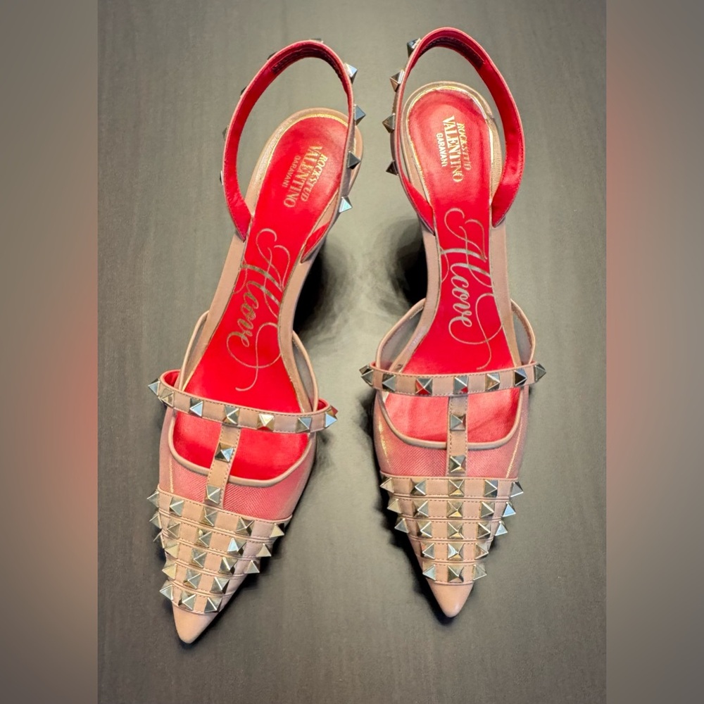 NWOT Valentino Garavani Rockstud Alcove Coll Nude Lthr/Mesh Suede Soles, S 39.5